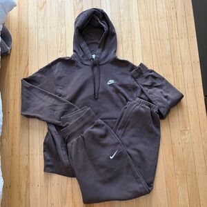 Nike Brown Sweat Set